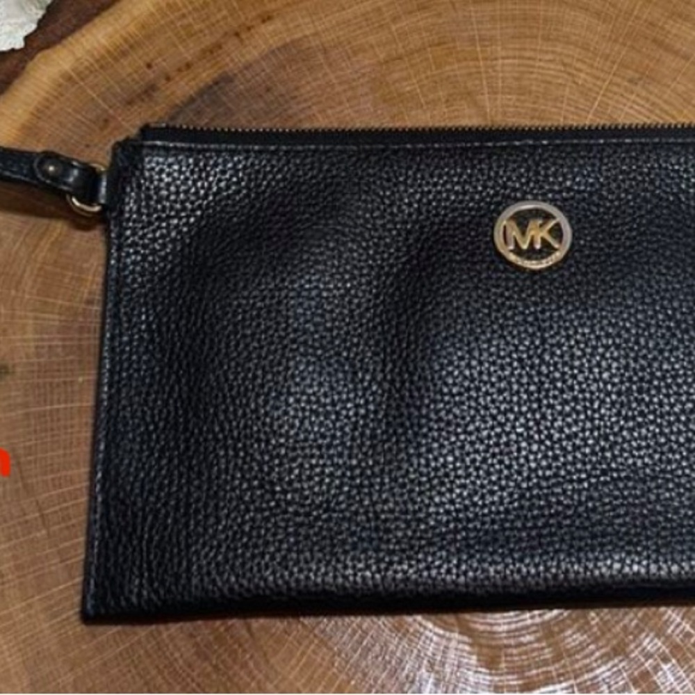 Michael Kors Black Wristlet Clutch Purse!